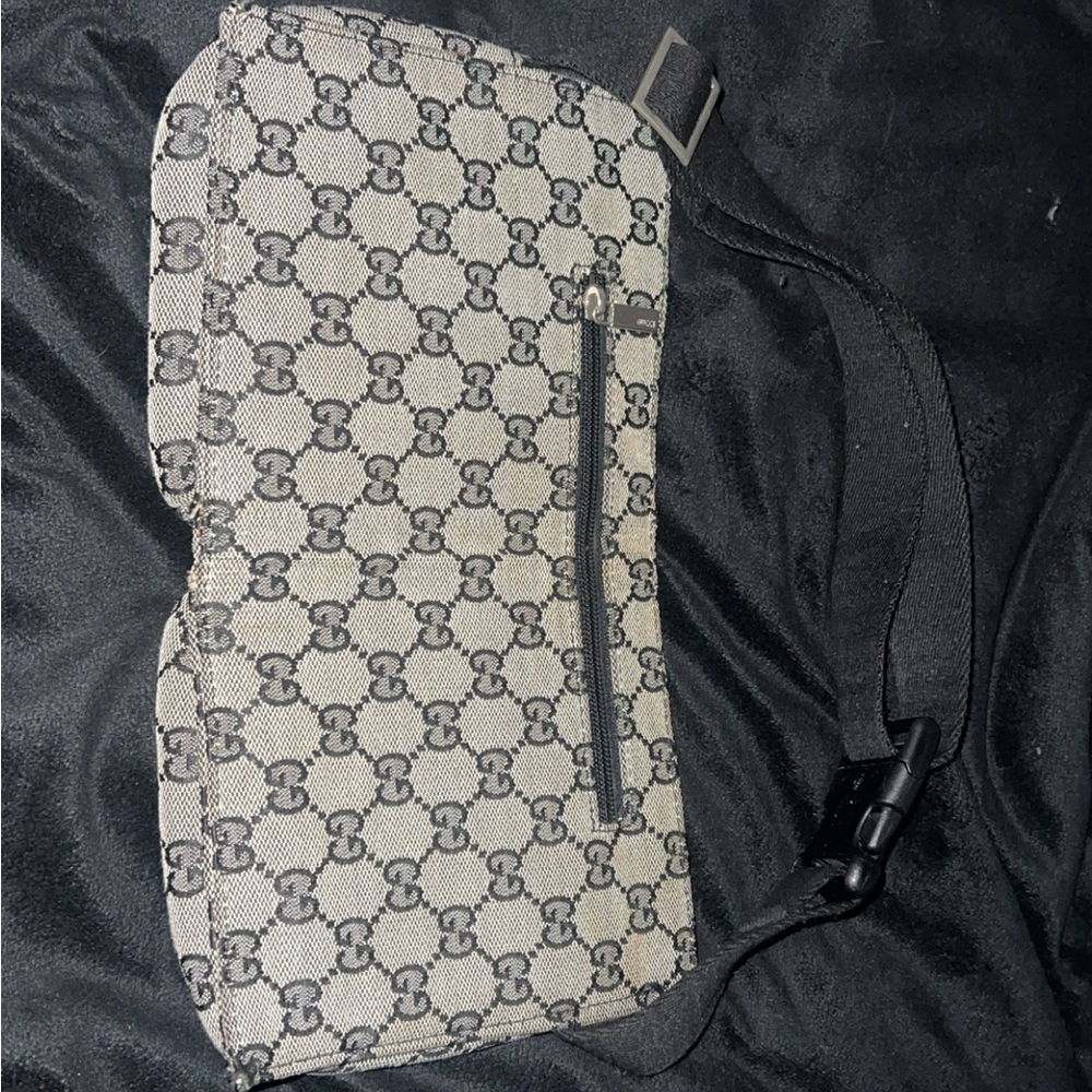 Gucci Fanny pack/ hand bag - Picture 2 of 4